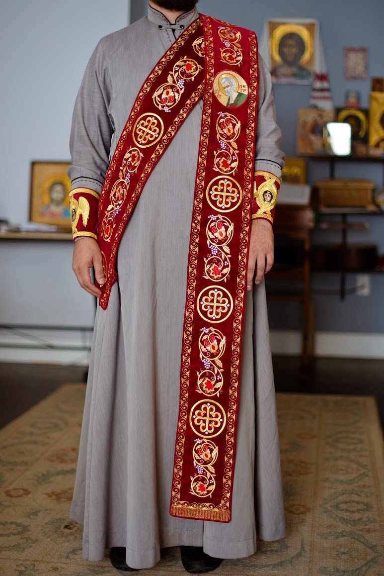 Protodeacon orarion with icons of peter and Paul on it — photo 7