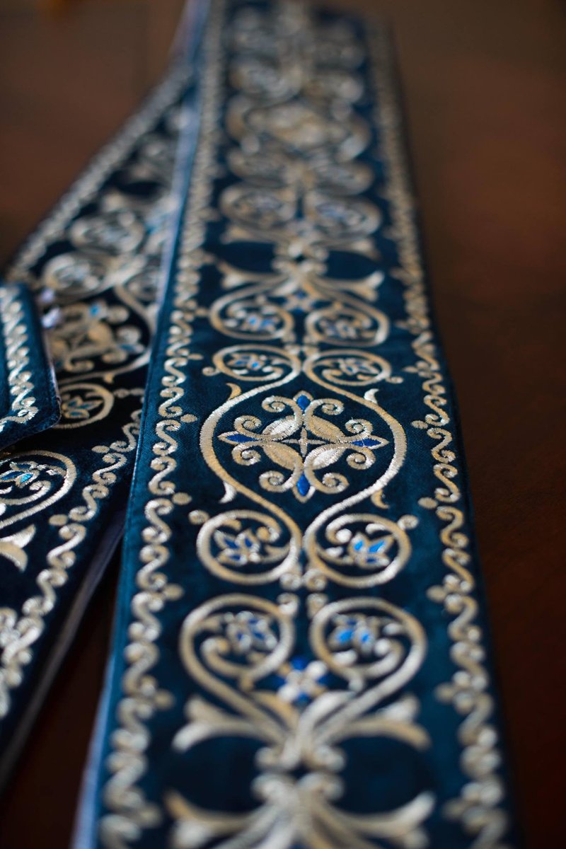 Embroidered Deacon Orarion &amp; Cuffs Set — photo 5