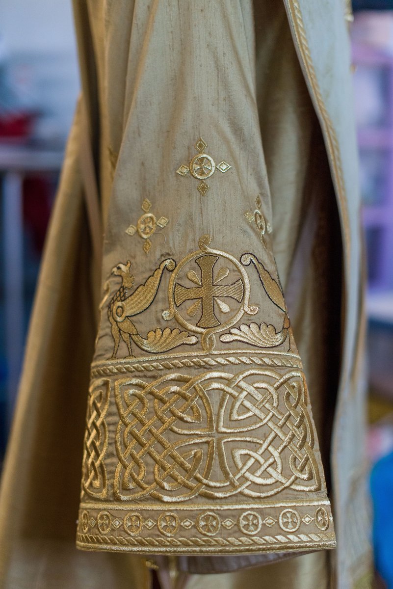 Elegant Dupioni Silk Bishop Vestments Set — photo 12