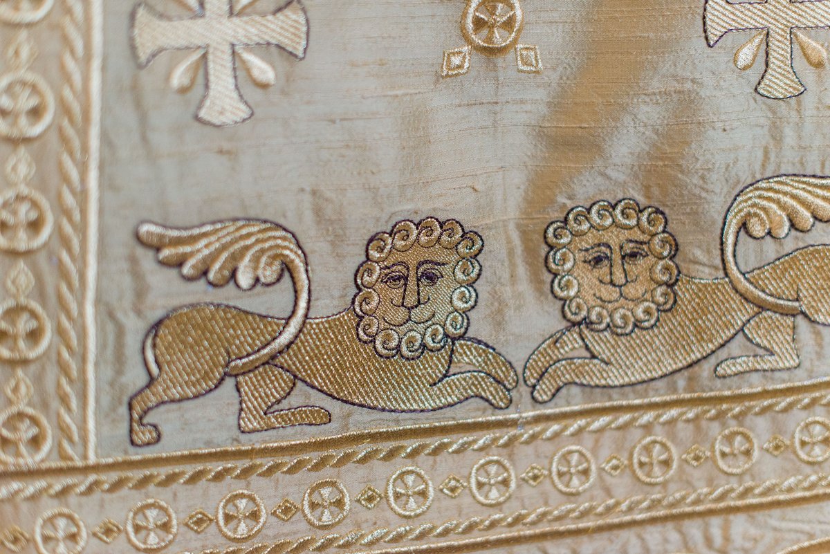 Elegant Dupioni Silk Bishop Vestments Set — photo 5
