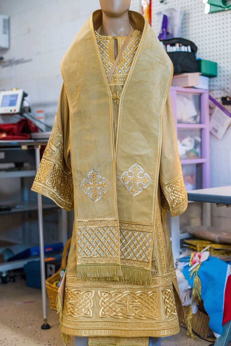 Elegant Dupioni Silk Bishop Vestments Set — photo 8