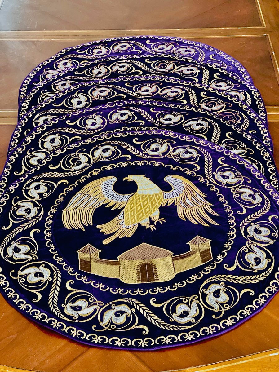 Embroidered Bishop Orlets - 27 Inch Diameter — photo 3