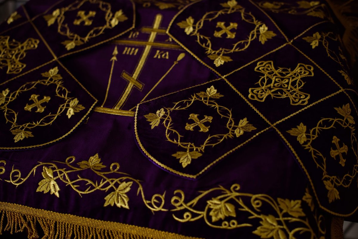 Embroidered Purple Chalice Covers for Lent — photo 4