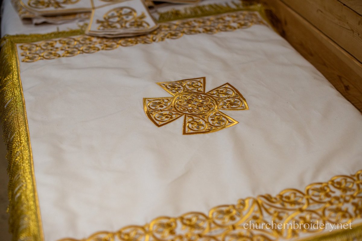 Embroidered Gold Chalice Covers for Orthodox Worship — photo 4