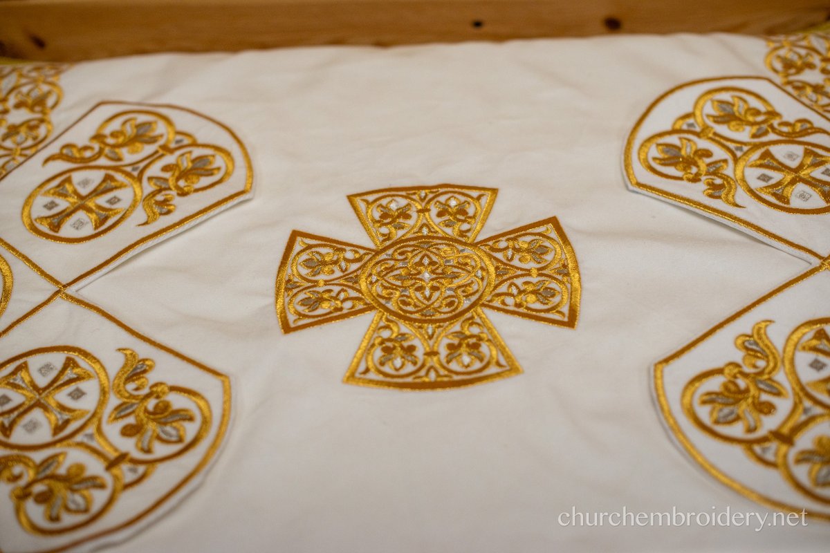 Embroidered Gold Chalice Covers for Orthodox Worship — photo 6