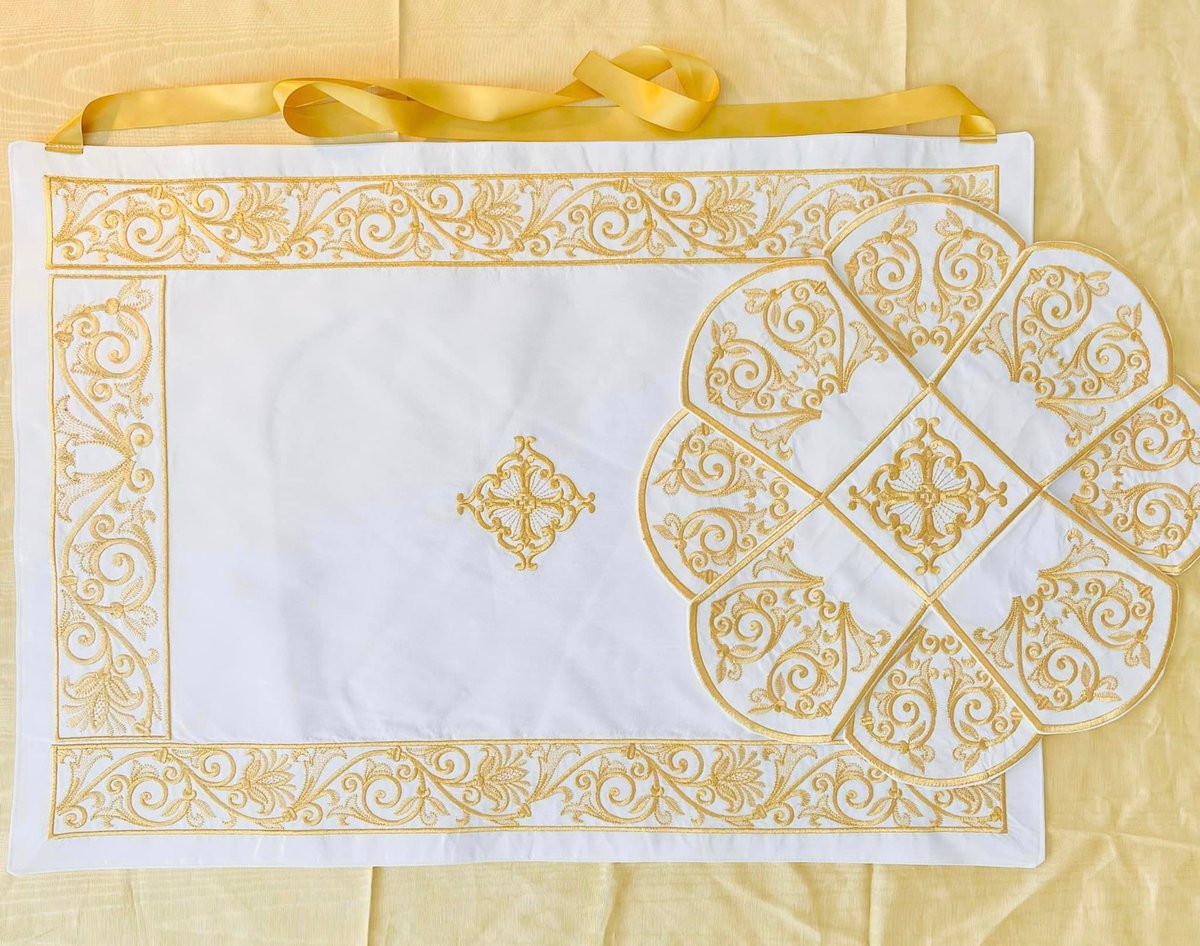 Fully Embroidered Chalice covers, veils. White Gold. — photo 5