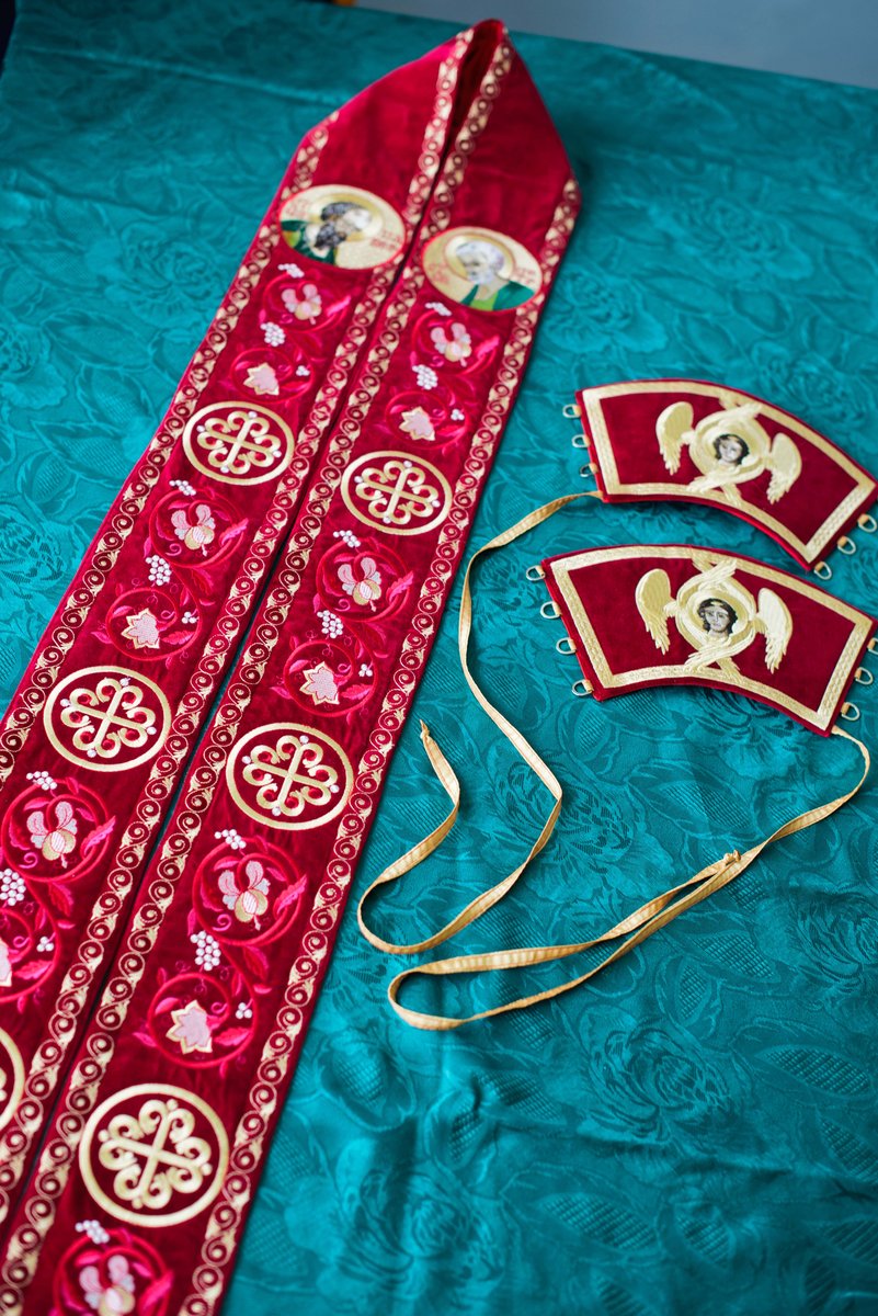 Fully embroidered deacon orarion and cuffs — photo 2