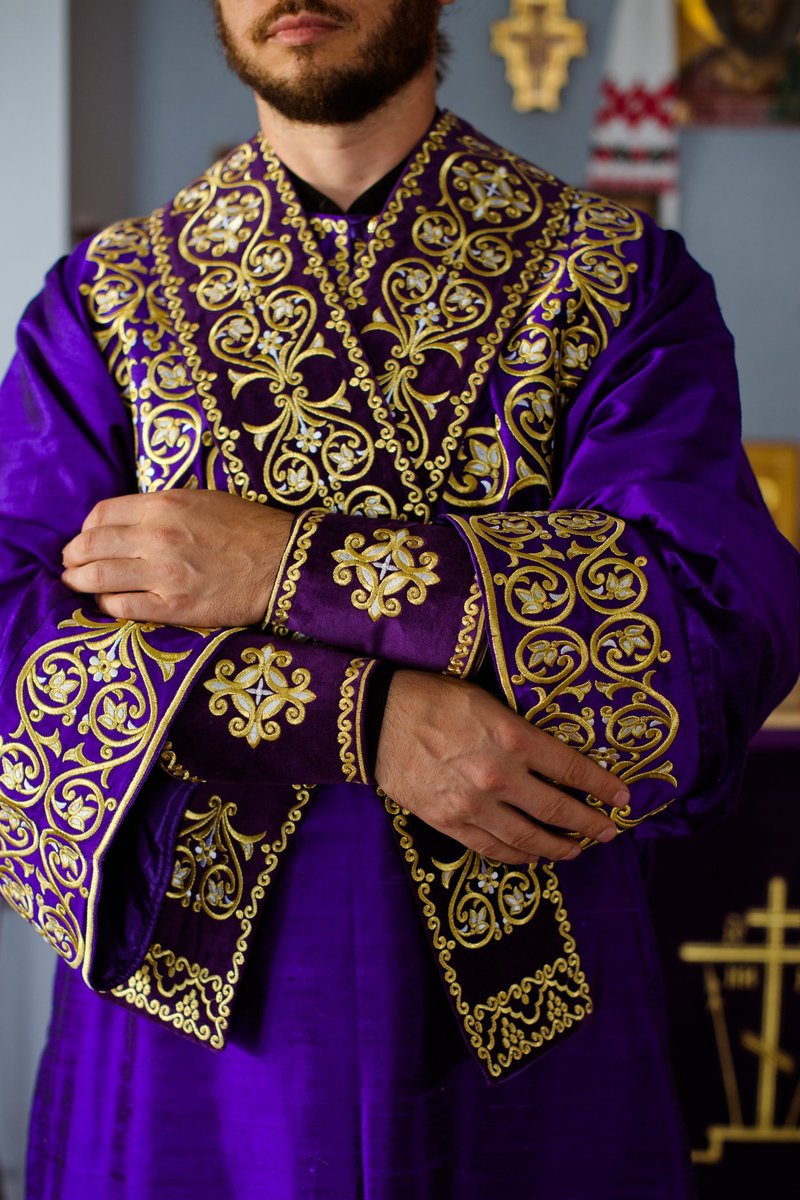 Fully embroidered deacon vestments set — photo 2