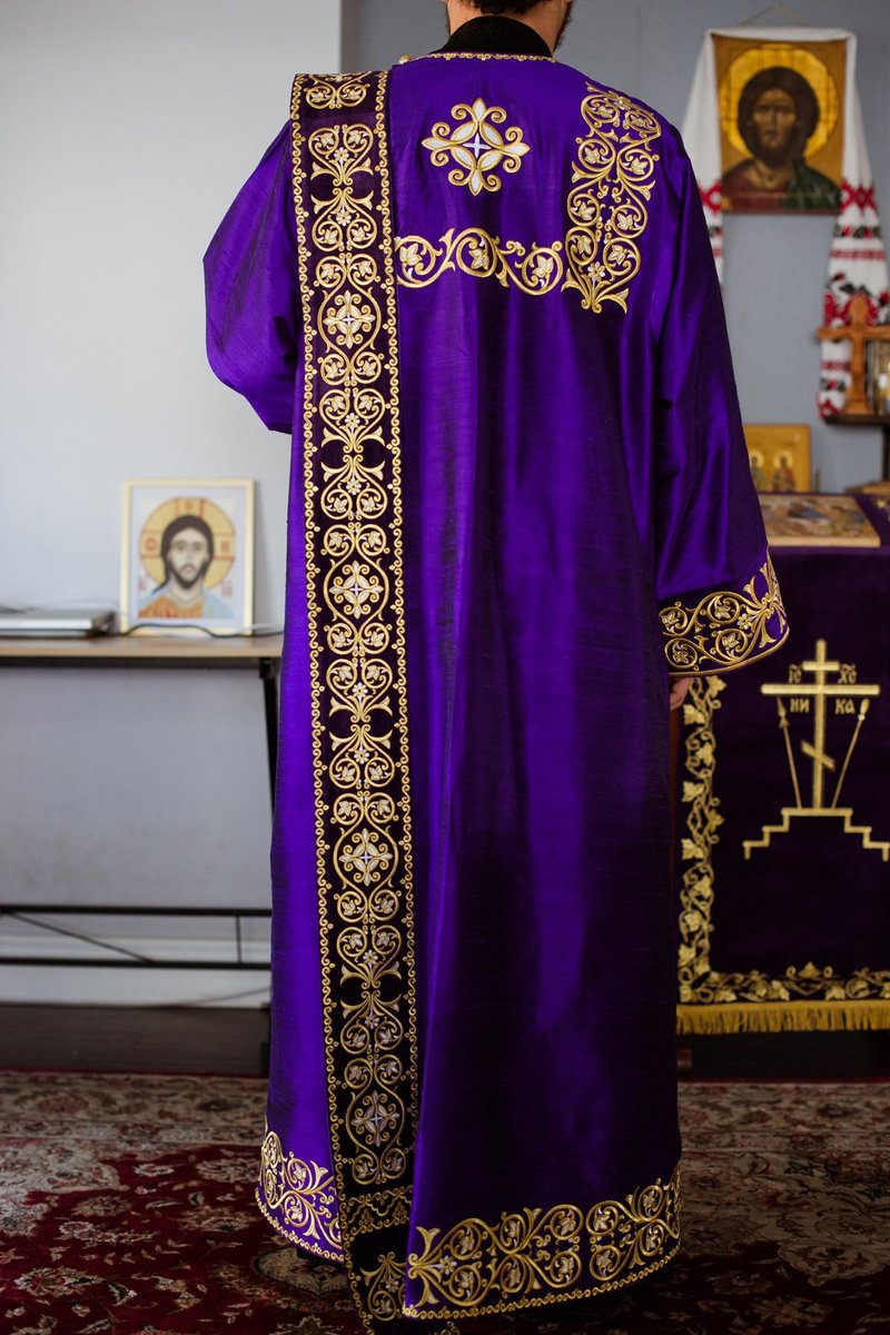 Fully embroidered deacon vestments set — photo 8