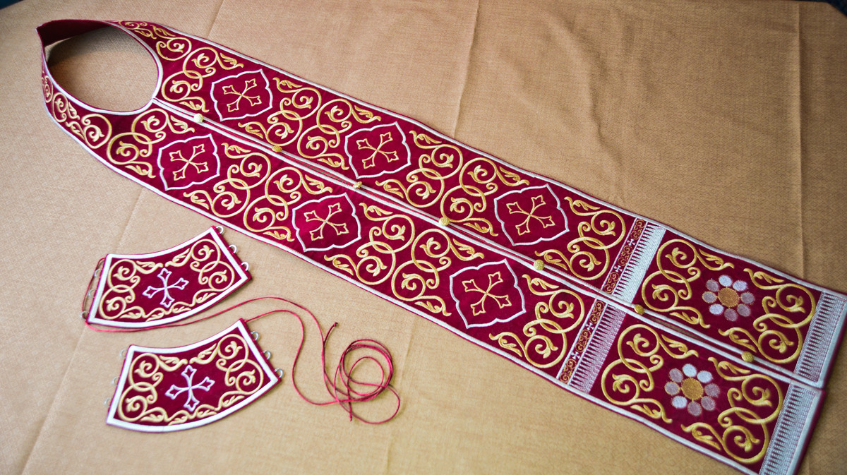 Fully Embroidered Epitrakhilion set