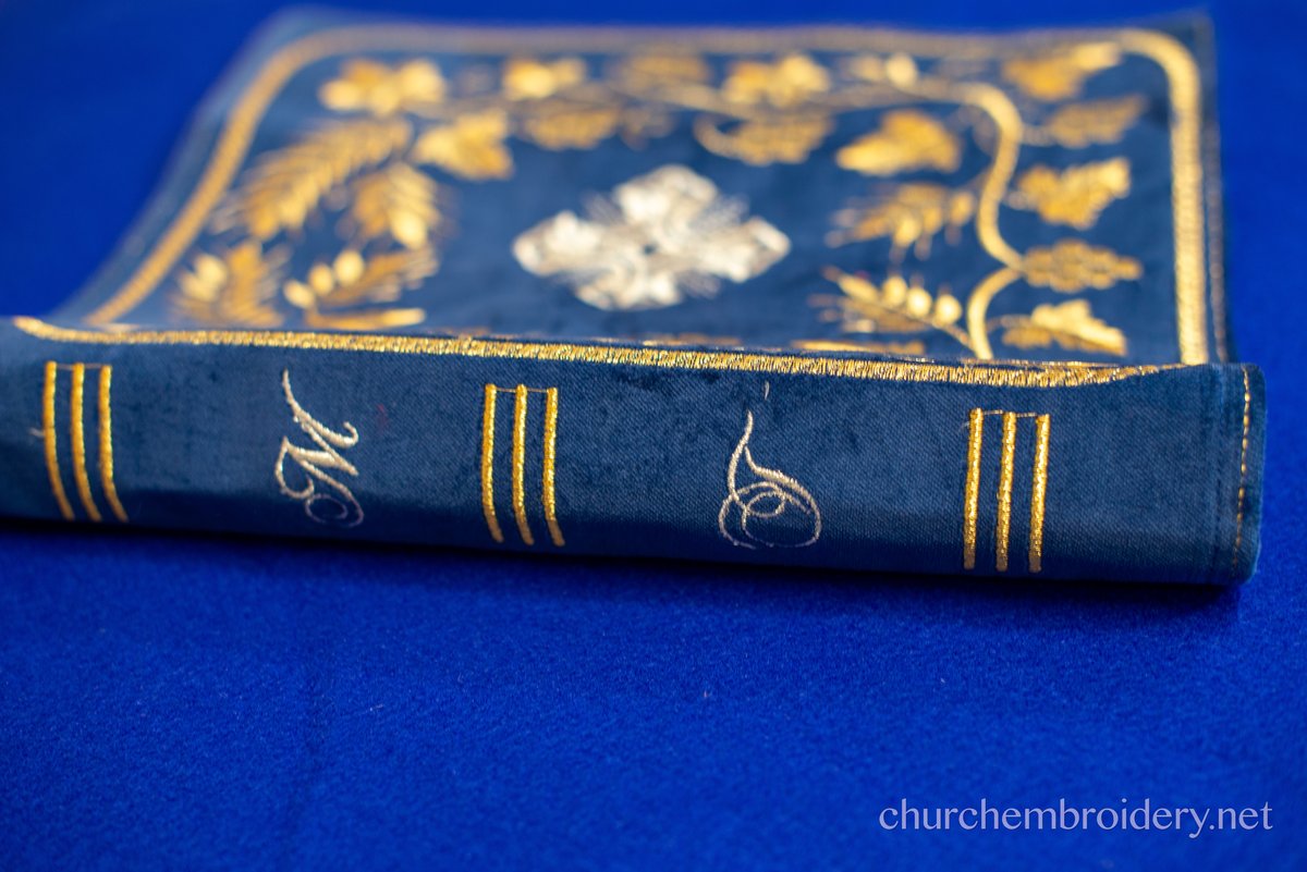 Velvet Gold-Thread Gospel Book Cover — photo 4