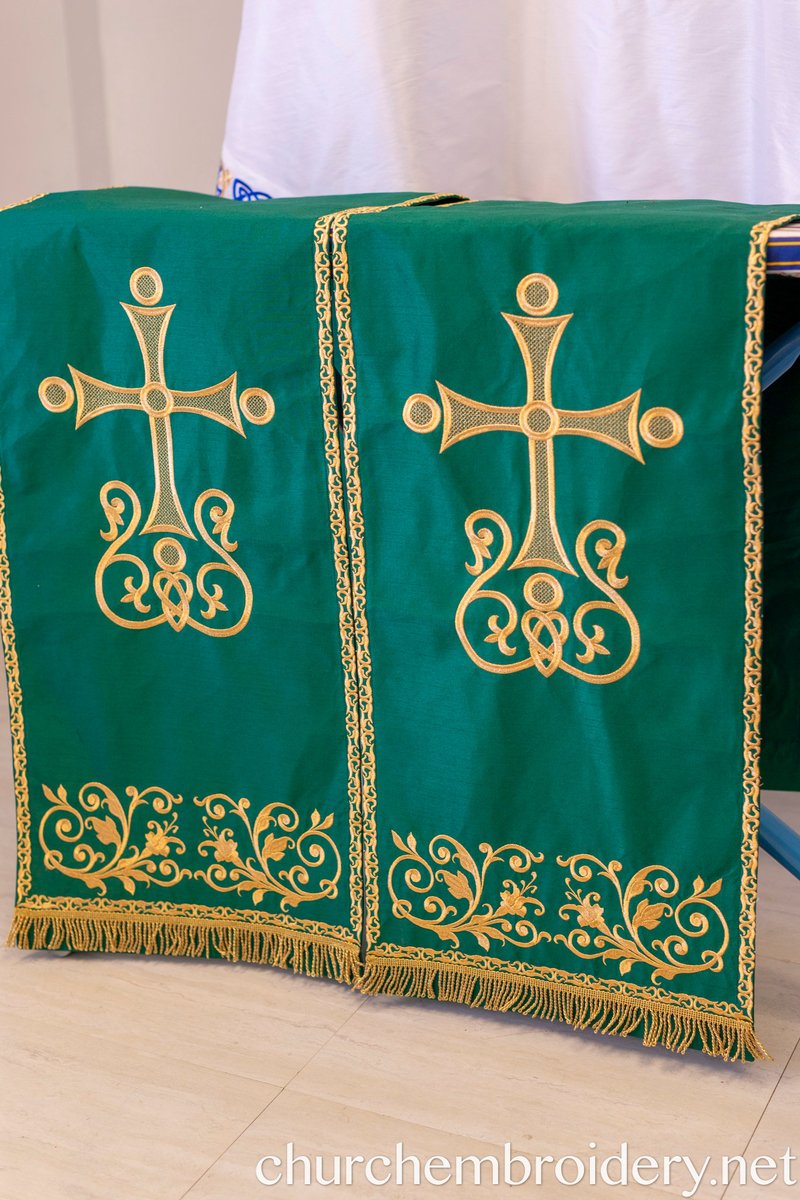 Fully Embroidered Green Analogian Covers 17x27"