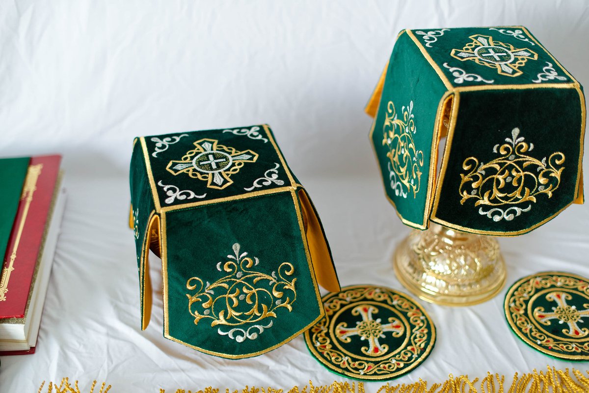 Green fully embroidered set of covers — photo 10