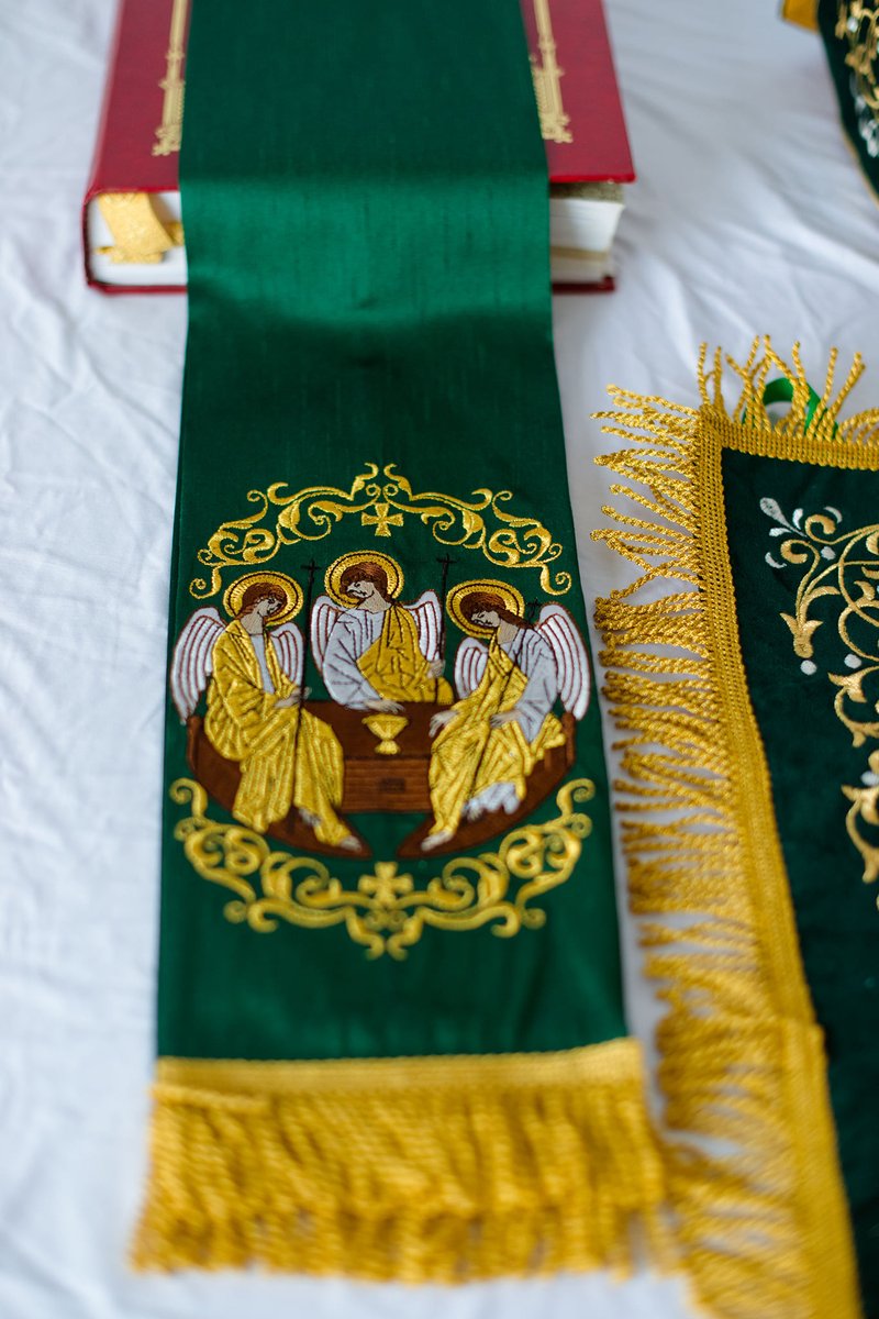 Green fully embroidered set of covers — photo 11