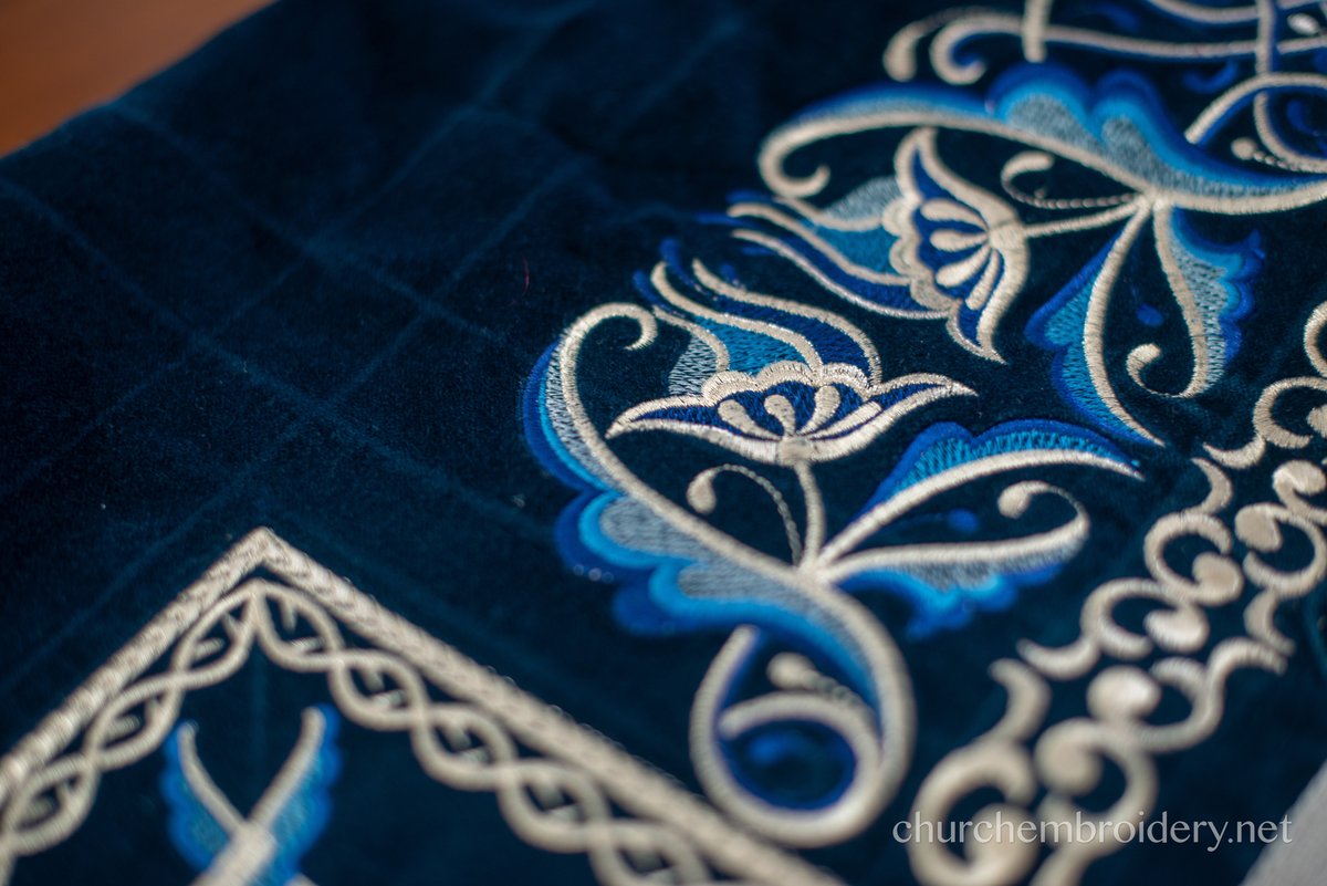 Holy table cover dark blue, with silver embroidery — photo 5