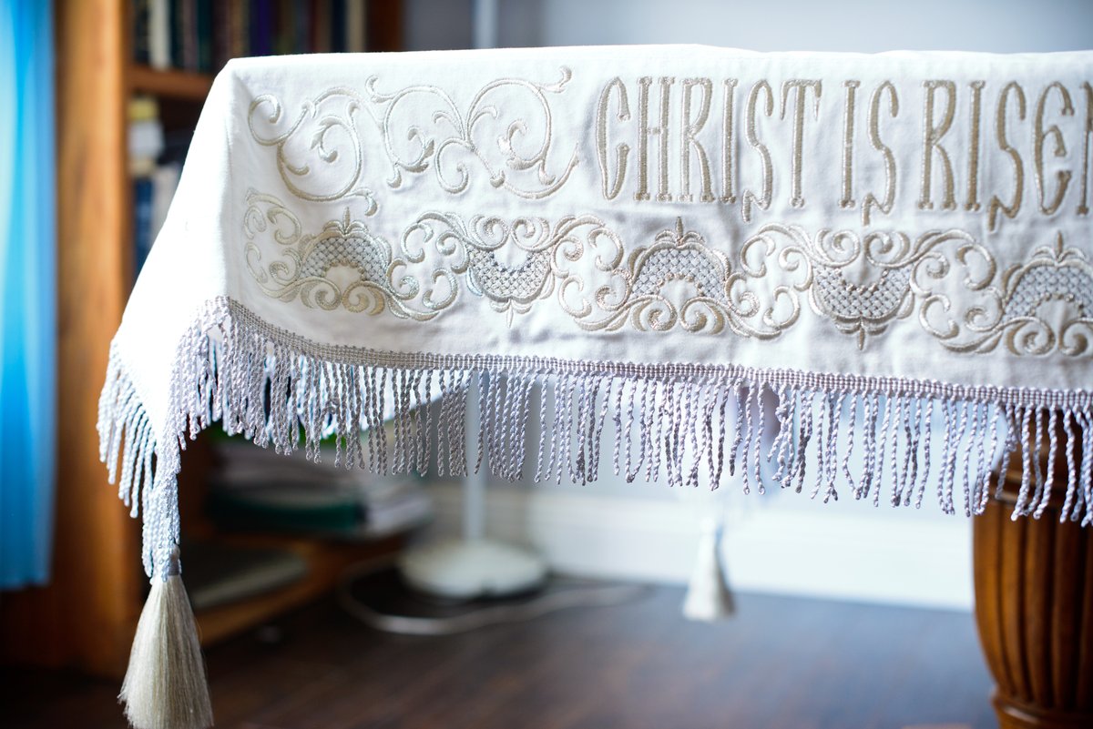 Holy table cover white silver