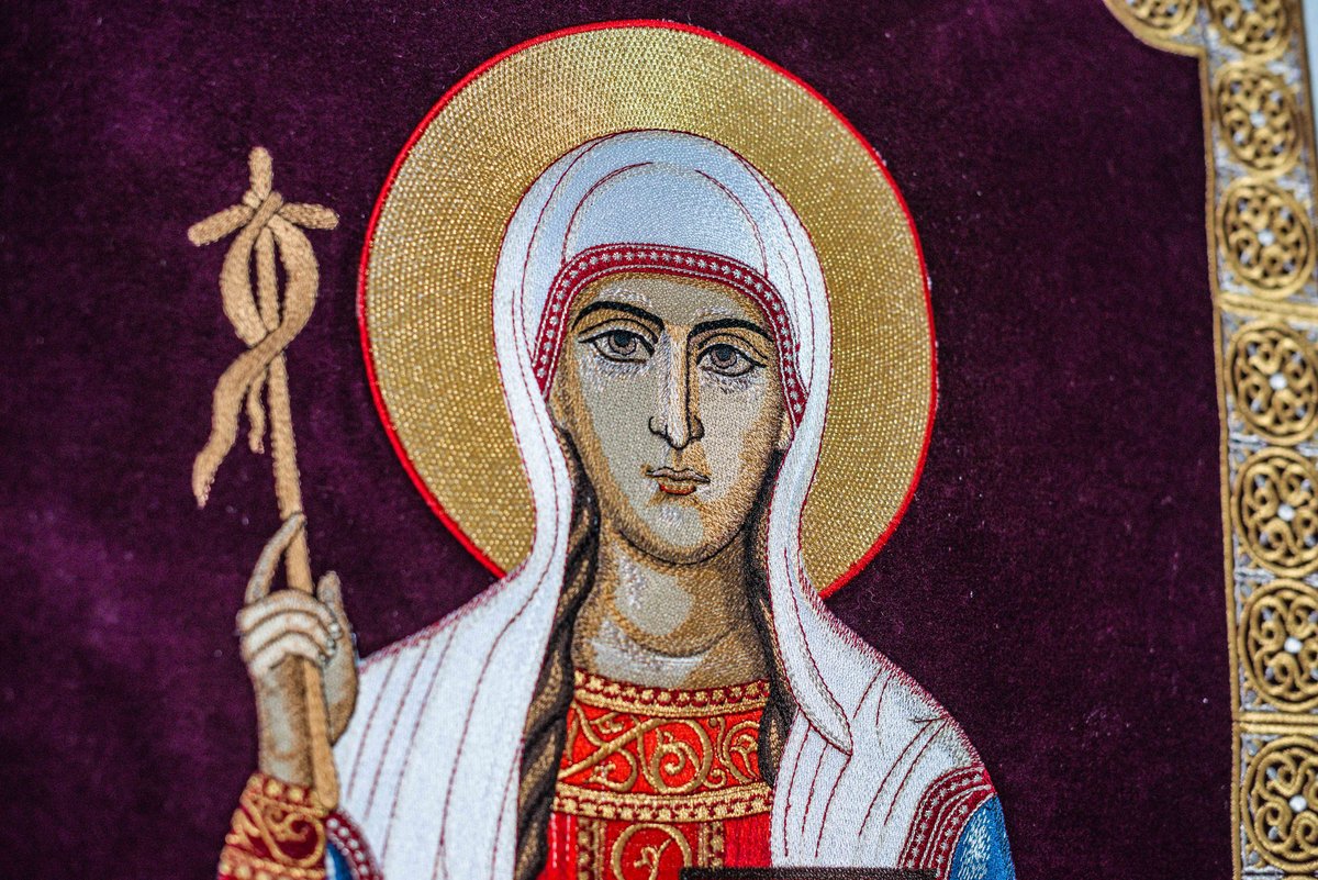 Large Fully embroidered banner with the icon of st. Nina — photo 14