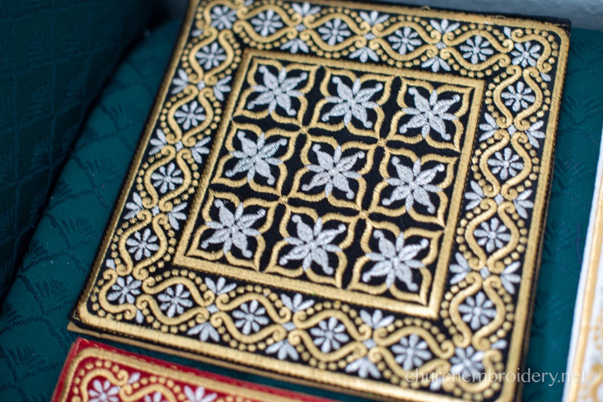 MITRAS Napkin Set for the Holy Table - 7 Items in All Colors — photo 6