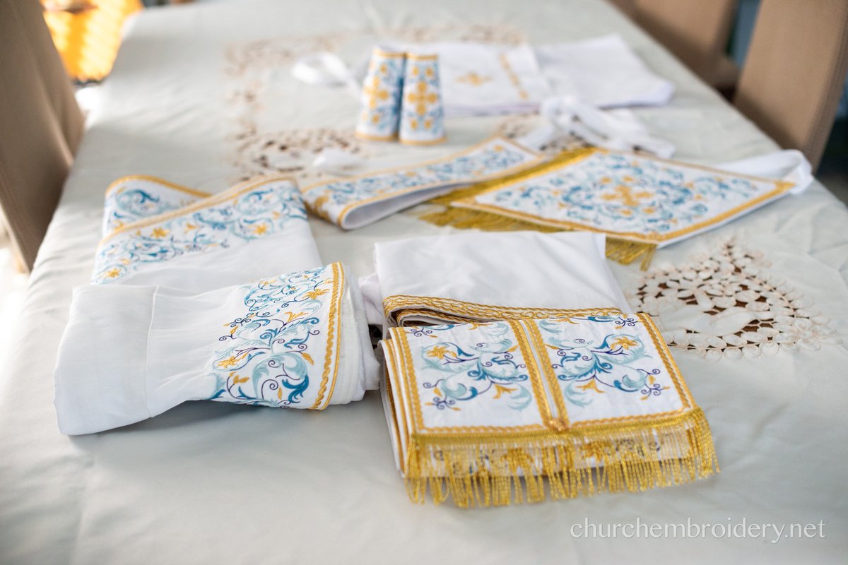 Embroidered Silk Priest Vestment Set Fully Embroidered White Blue — photo 2