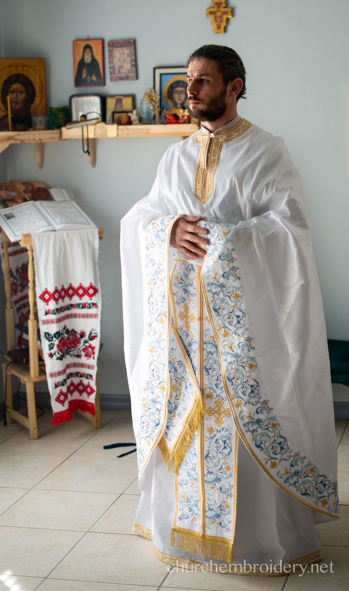 Embroidered Silk Priest Vestment Set Fully Embroidered White Blue — photo 3
