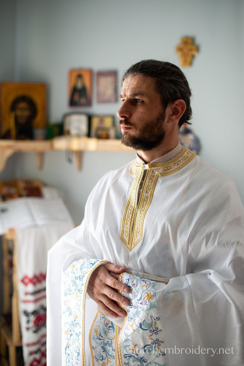 Embroidered Silk Priest Vestment Set Fully Embroidered White Blue — photo 4