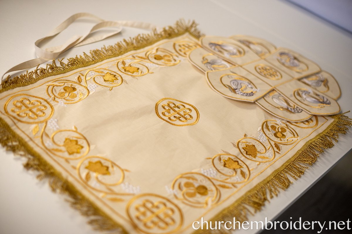 Orthodox Chalice Covers Set  Green Gold  Fully Embroidered for The Holy Gifts — photo 3