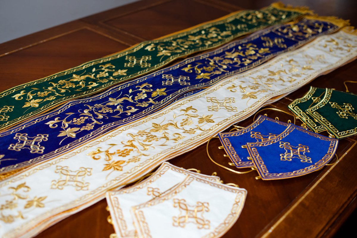 Protodeacon orarion fully embroidered, in different colors — photo 7