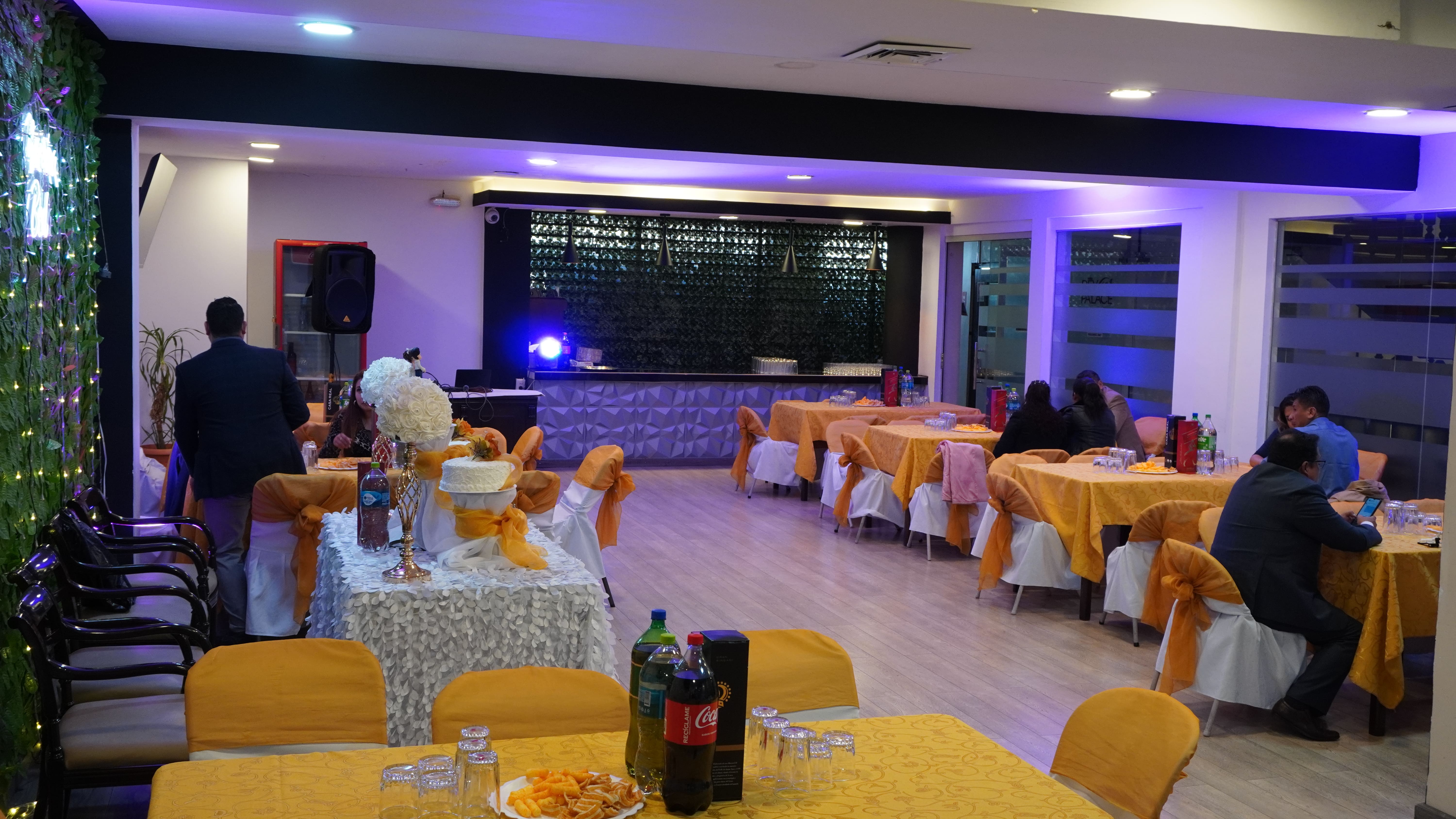 Salón Gales en Hotel Rey Palace - Eventos para 90 personas