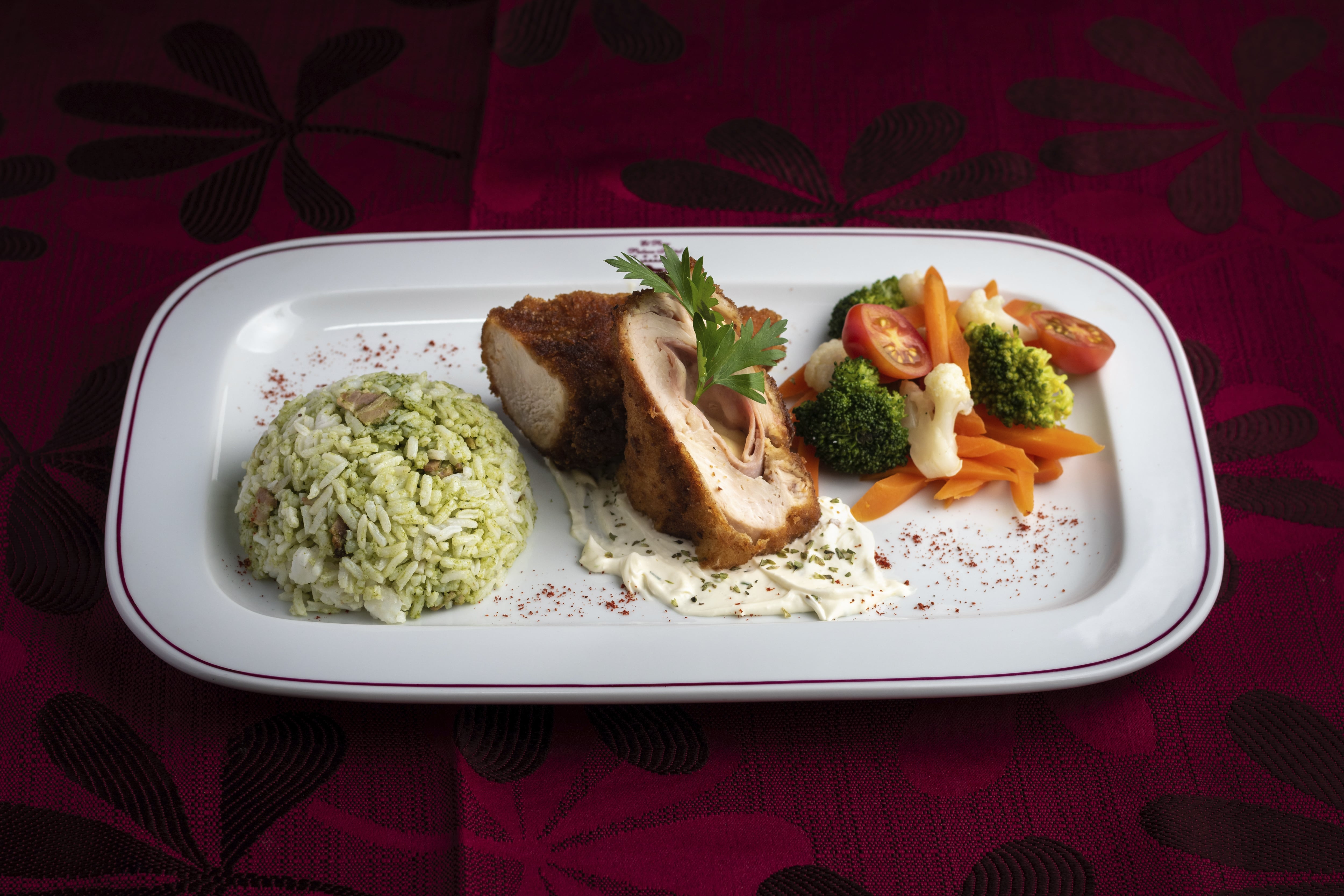 Arte culinario en restaurante Gales Hotel Rey Palace