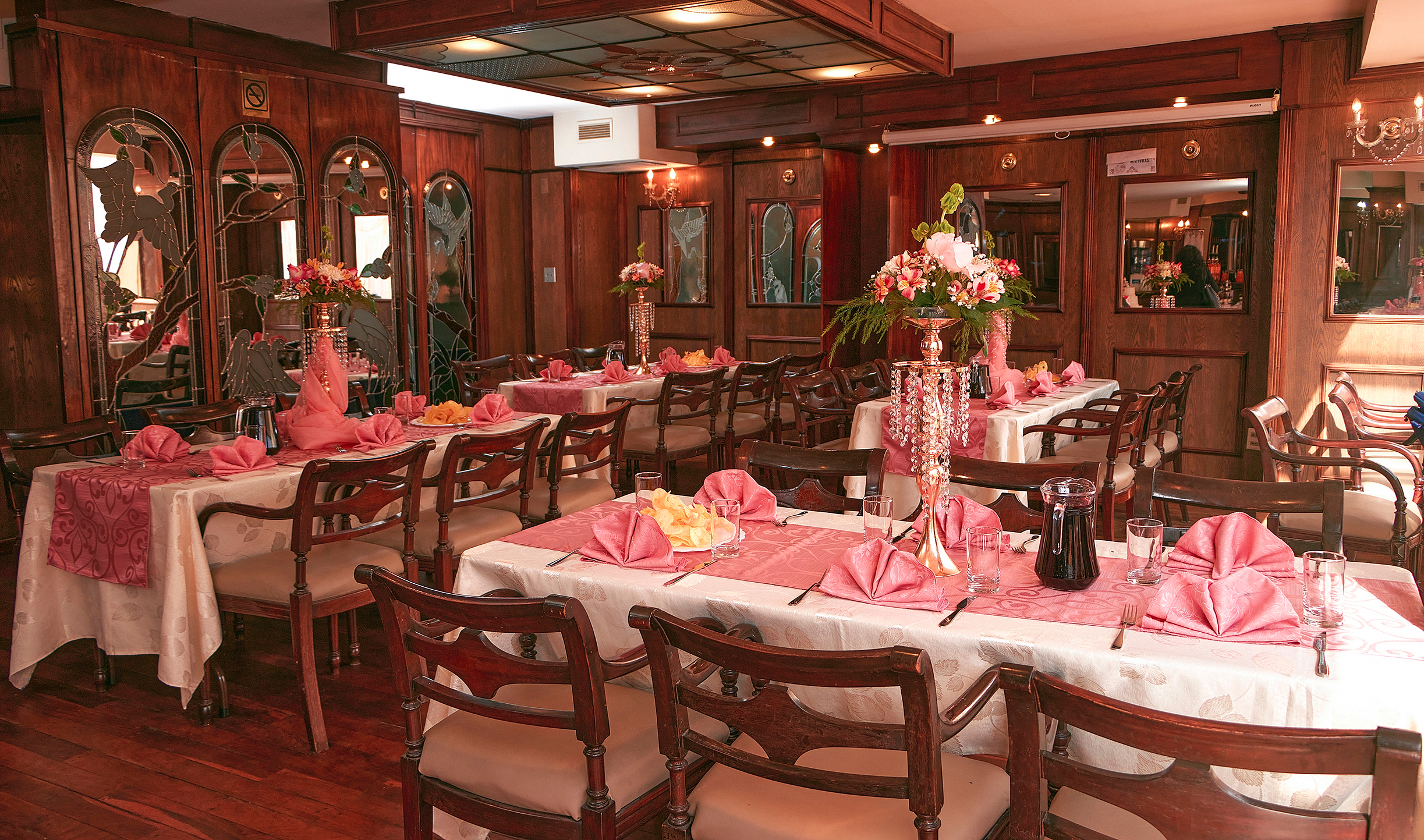 Salón Rey Arturo en Hotel Rey Palace - Eventos para 150 personas