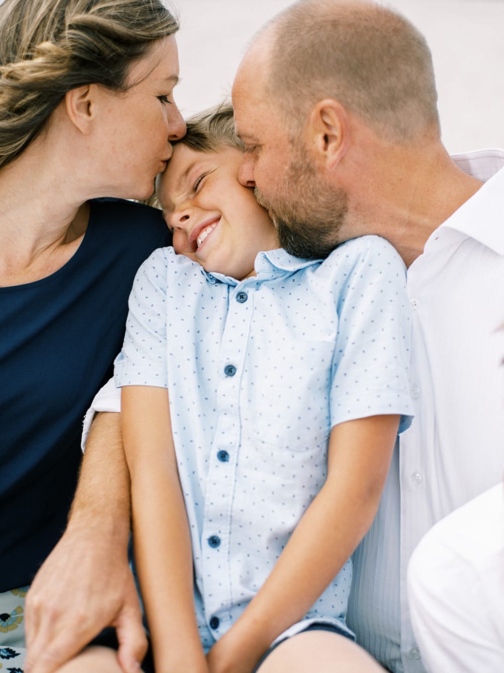 Joakim × Anna — Bröllopsfotograf och familjefotograf i Skåne och på Bjäre — Familjefotografering på stranden, image 25