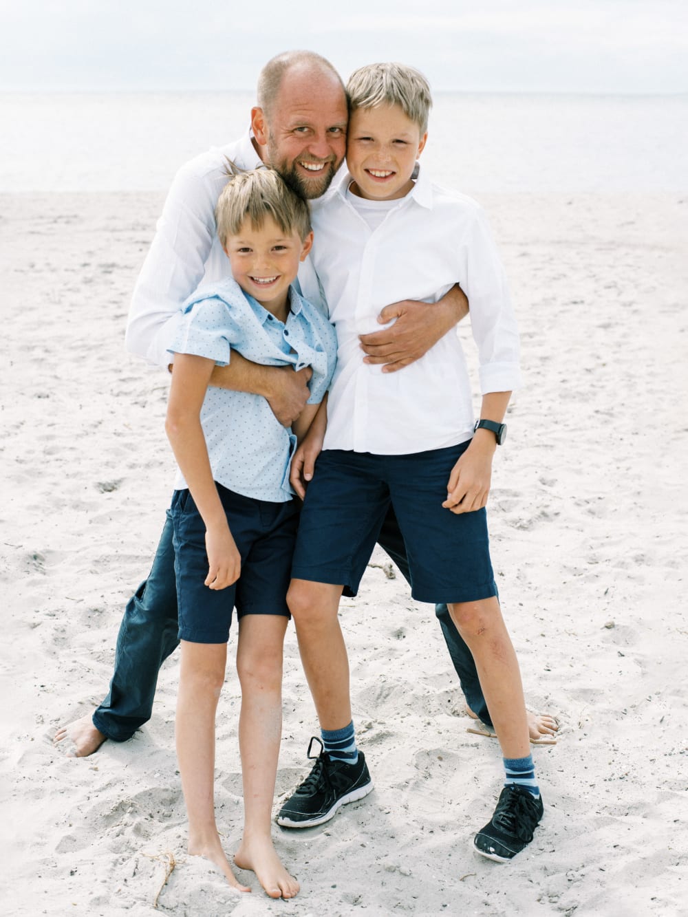 Joakim × Anna — Bröllopsfotograf och familjefotograf i Skåne och på Bjäre — Familjefotografering på stranden, image 30