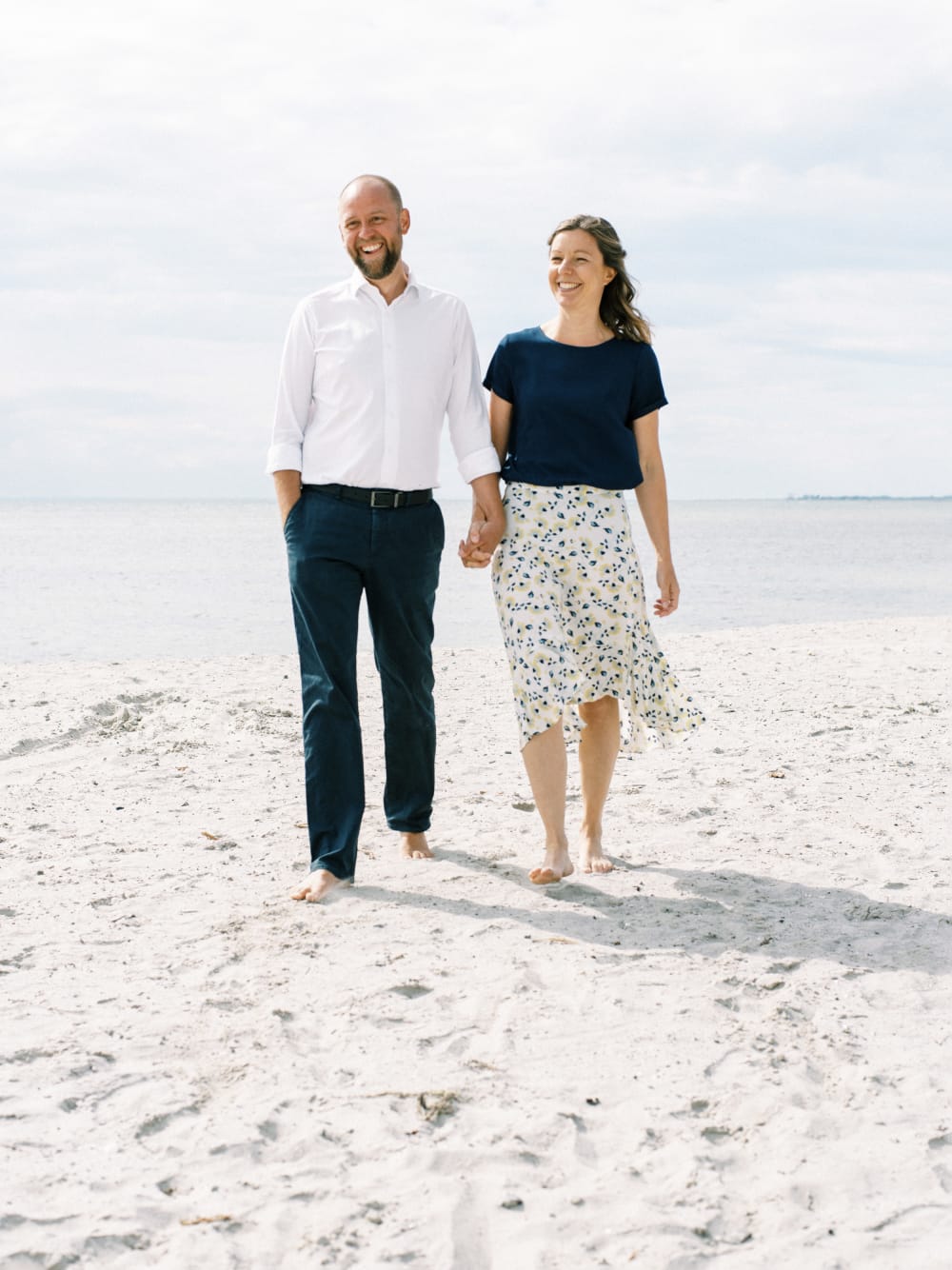 Joakim × Anna — Bröllopsfotograf och familjefotograf i Skåne och på Bjäre — Familjefotografering på stranden, image 32