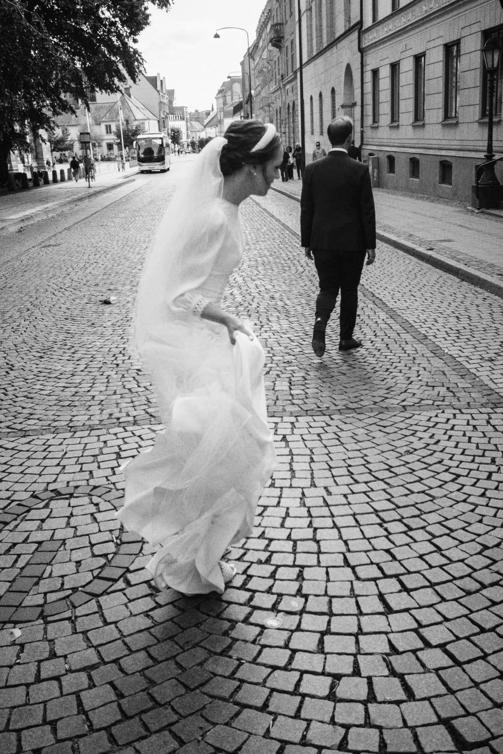 Joakim × Anna — Bröllopsfotograf och familjefotograf i Skåne och på Bjäre — Stadsbröllop i Lund, image 54