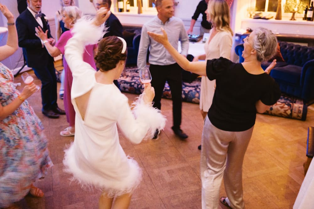Joakim × Anna — Bröllopsfotograf och familjefotograf i Skåne och på Bjäre — Stadsbröllop i Lund, image 85