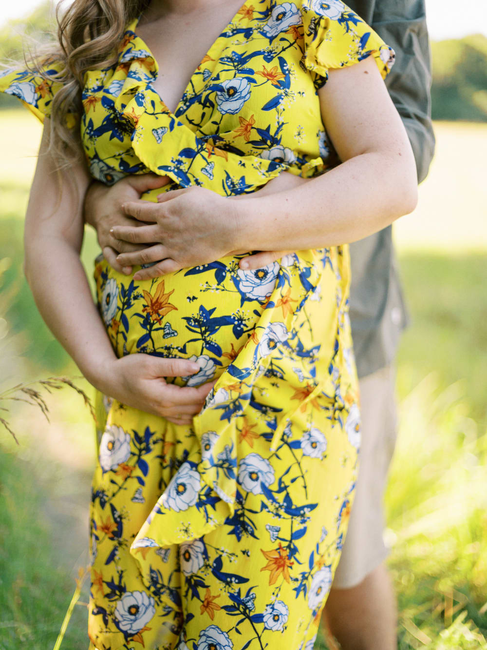 Joakim × Anna — Bröllopsfotograf och familjefotograf i Skåne och på Bjäre — Gravidfotografering i kvälljsljus, image 10
