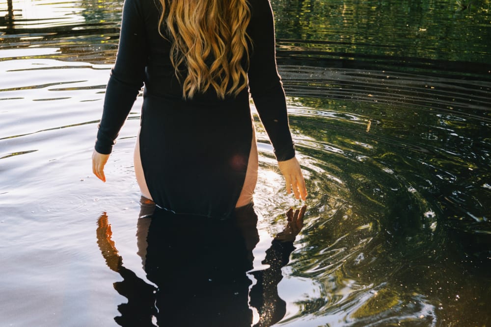 Joakim × Anna — Bröllopsfotograf och familjefotograf i Skåne och på Bjäre — Gravidfotografering i kvälljsljus, image 41