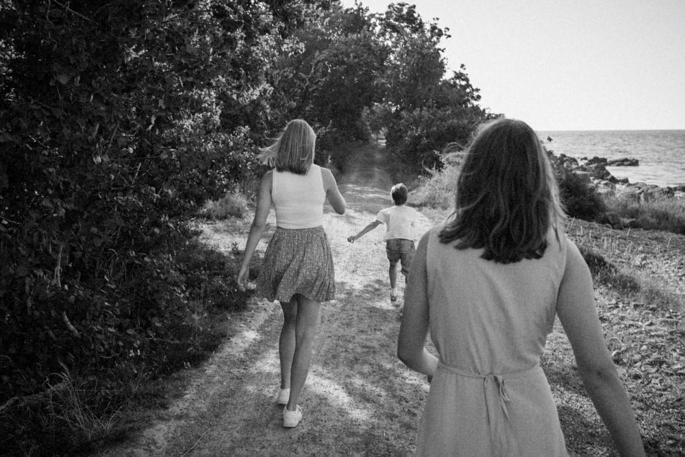 Joakim × Anna — Bröllopsfotograf och familjefotograf i Skåne och på Bjäre — Familjefotografering vid Hovs Hallar, image 30