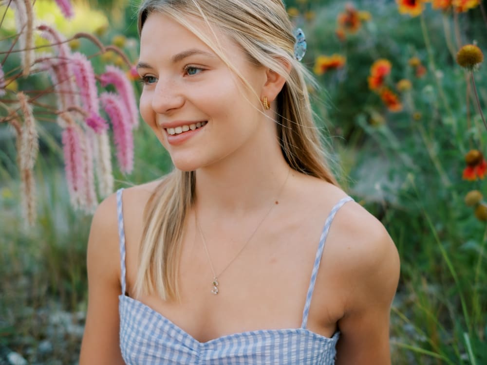 Joakim × Anna — Bröllopsfotograf och familjefotograf i Skåne och på Bjäre — Kusinfotografering i Slottsparken, image 6
