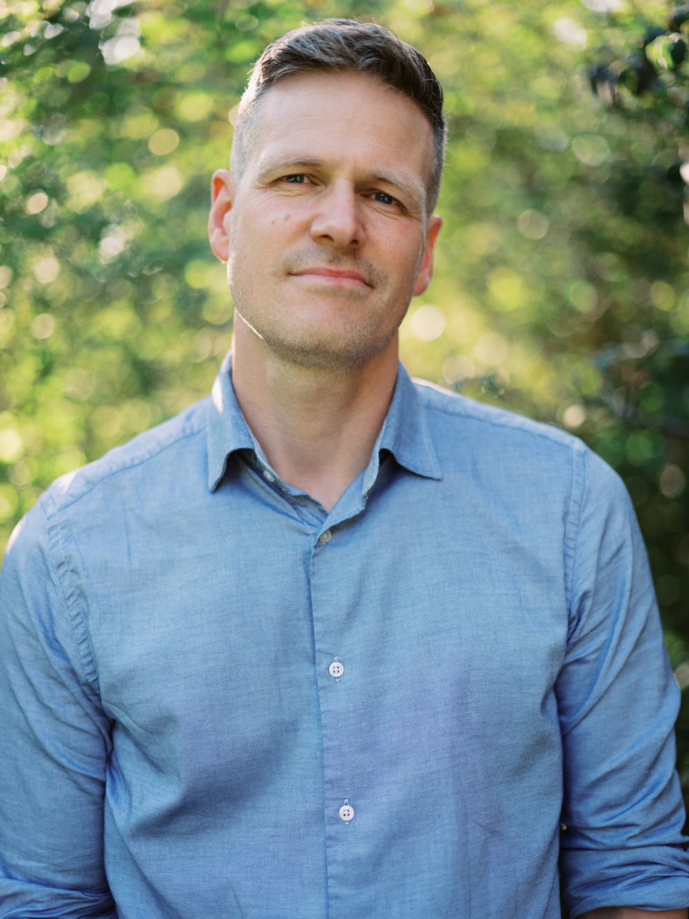 Joakim × Anna — Bröllopsfotograf och familjefotograf i Skåne och på Bjäre — Familjefotografering i kvällsljus, image 20