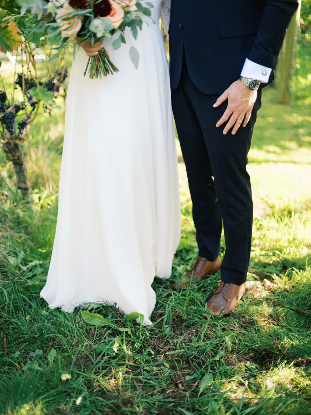 Joakim × Anna — Bröllopsfotograf och familjefotograf i Skåne och på Bjäre — Bröllopsporträtt på Flädie Mat och Vingård, image 8