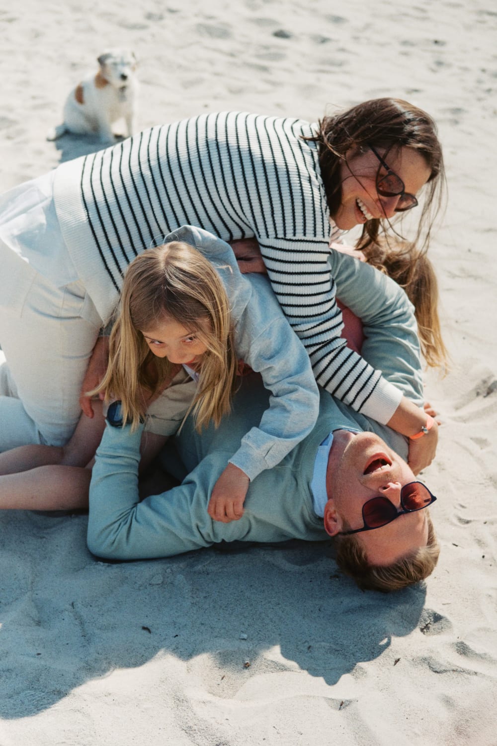 Joakim × Anna — Bröllopsfotograf och familjefotograf i Skåne och på Bjäre — Familjefotografering vid havet, image 33