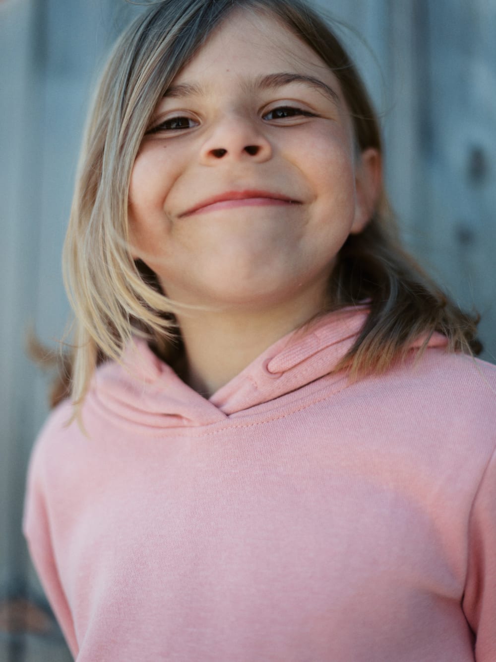 Joakim × Anna — Bröllopsfotograf och familjefotograf i Skåne och på Bjäre — Familjefotografering vid havet, image 4