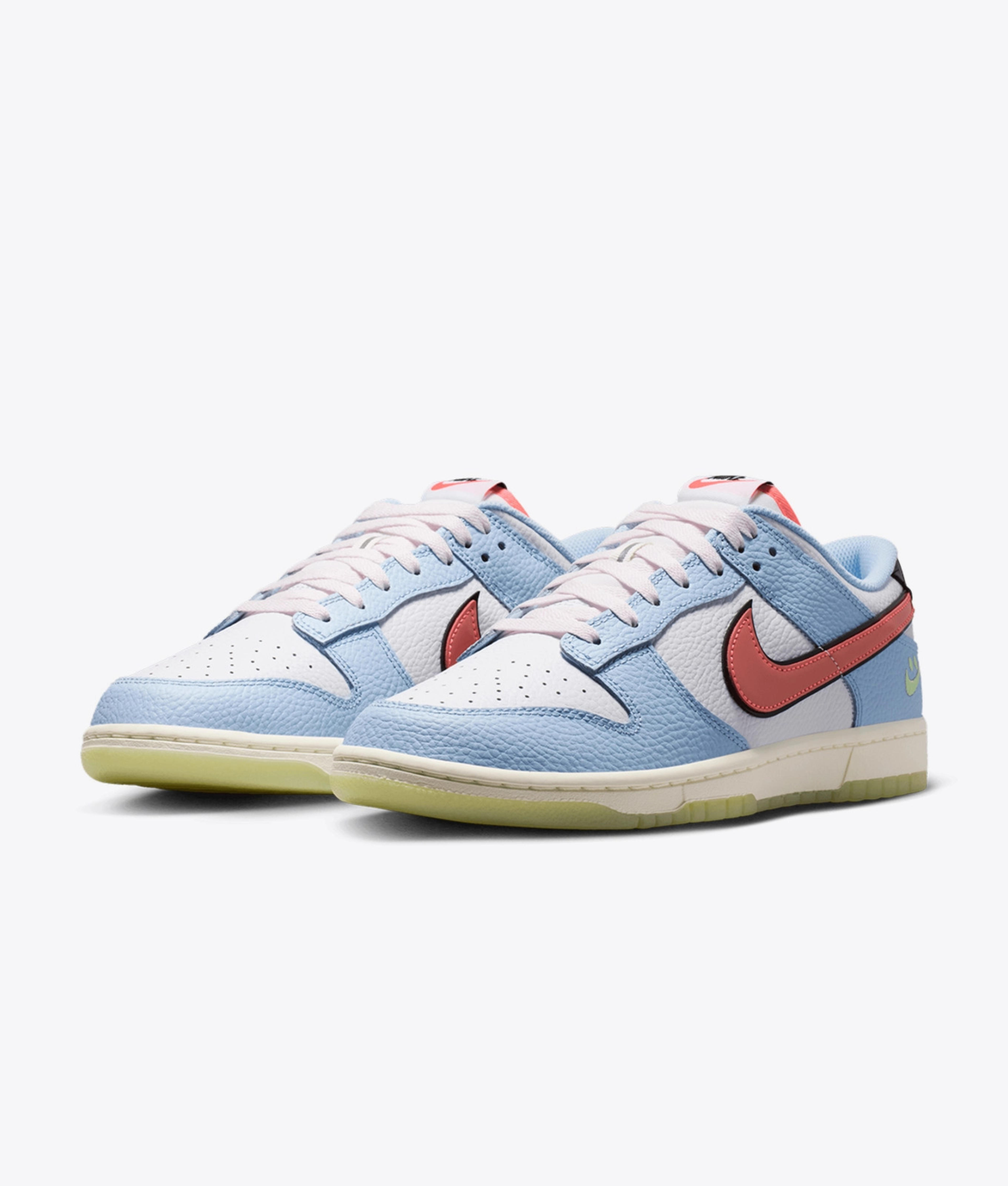 Nike Nike Dunk Low Smiley Swoosh view 3
