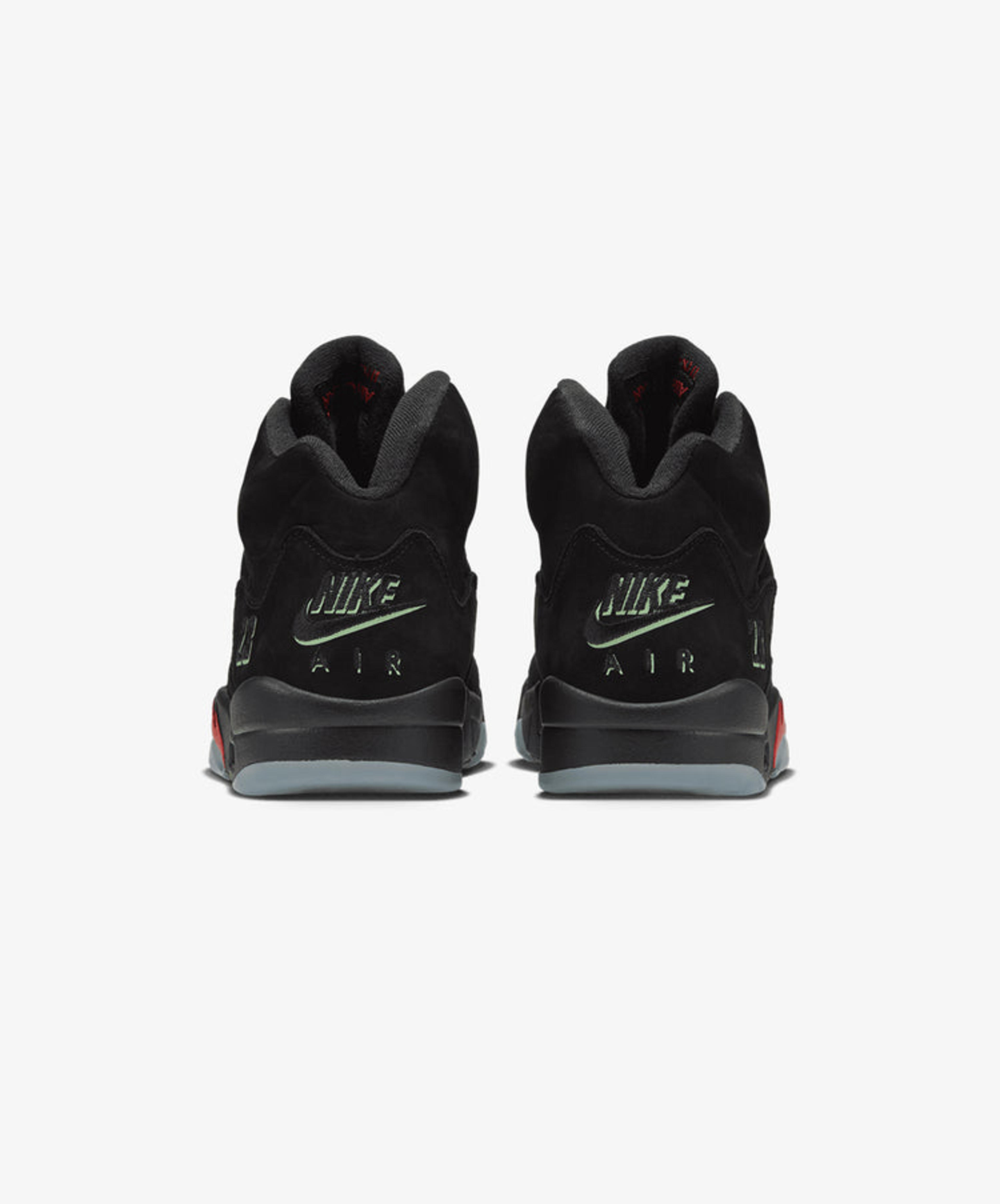 Air Jordan 5 Retro Halloween view 3