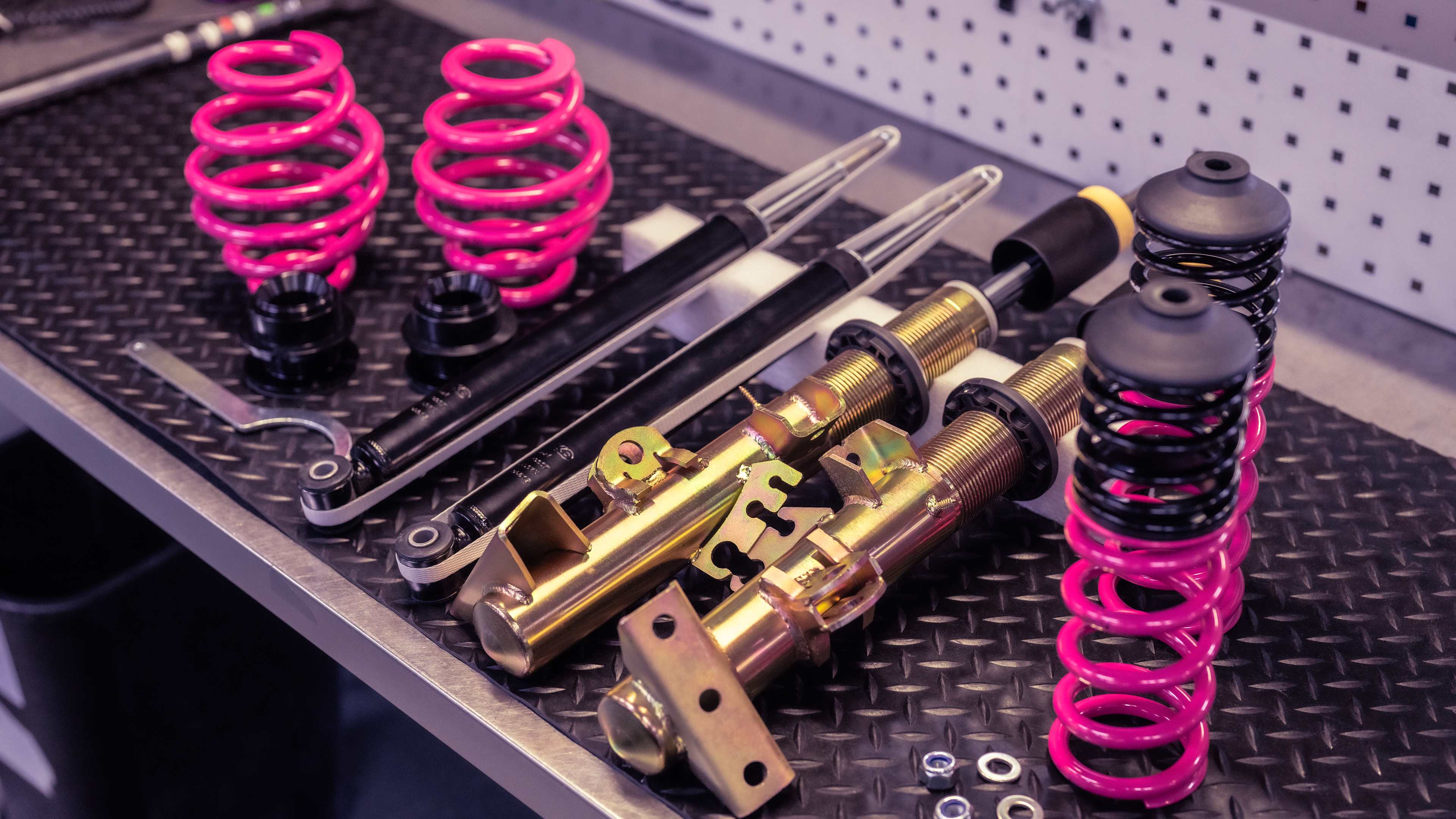 Make it yours > Slider > SLI > Image 3