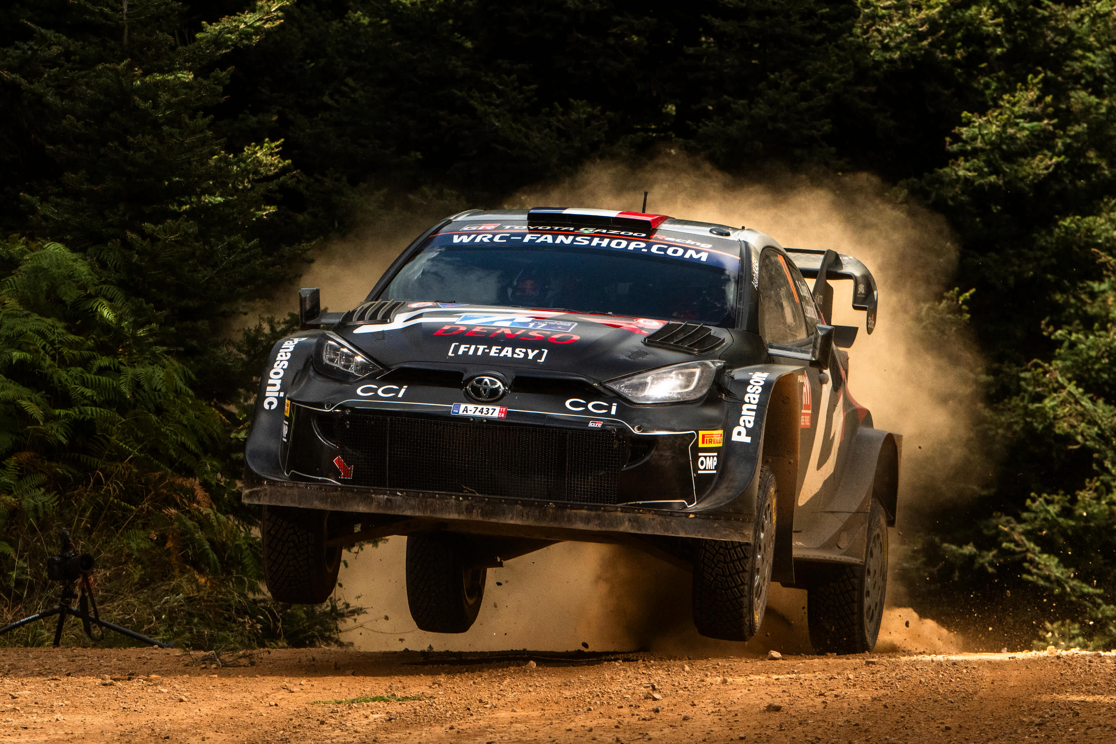 PDP > Racing > 5746 > SF 8 > Rallye Historie > SLI > 2024 > Image
