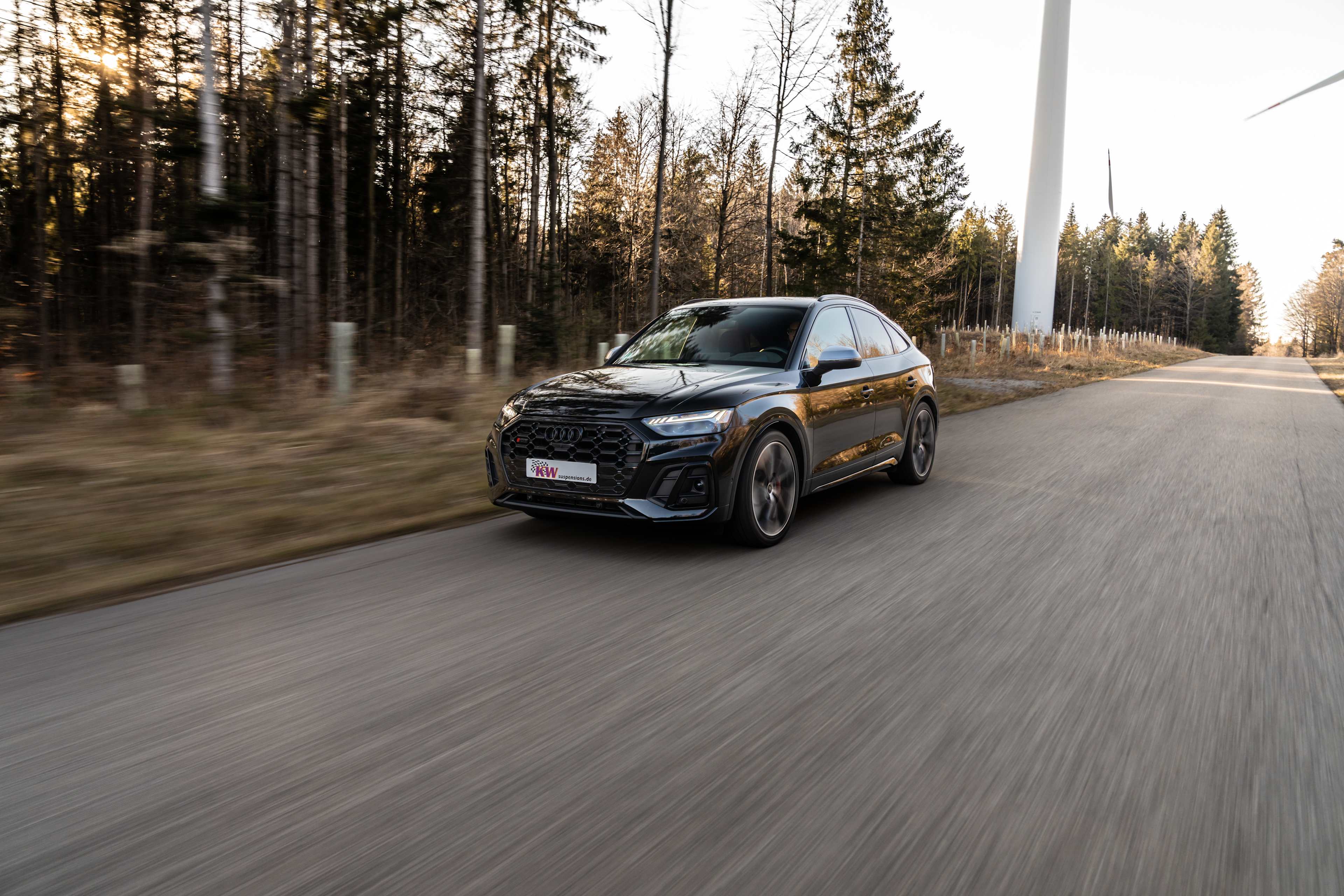 Target audience page > SUV > SD 1 > Header > SLI > Image 5