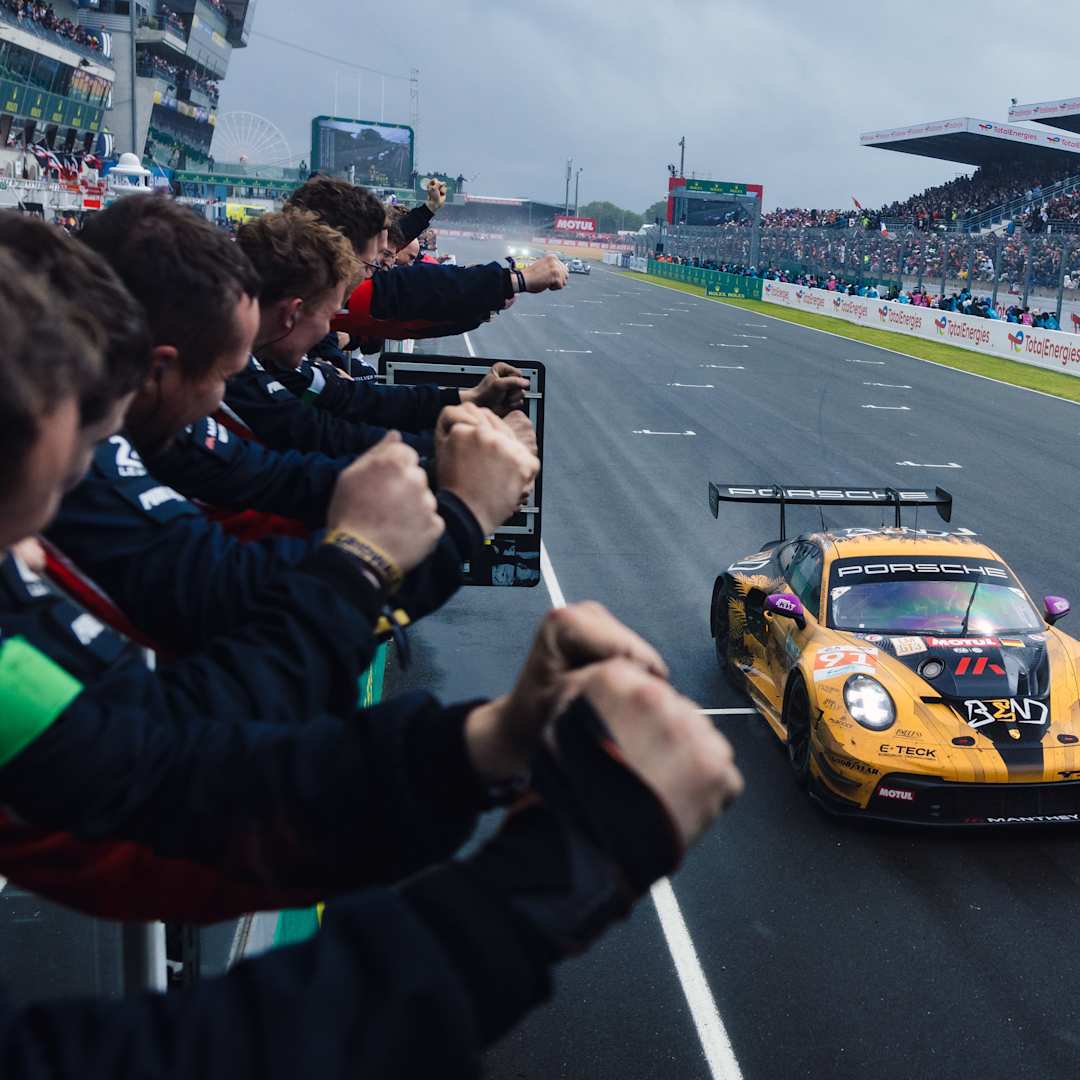Motorsport > Overview > SF 3 > Motorsport Success > Slider > HC June -2 Image
