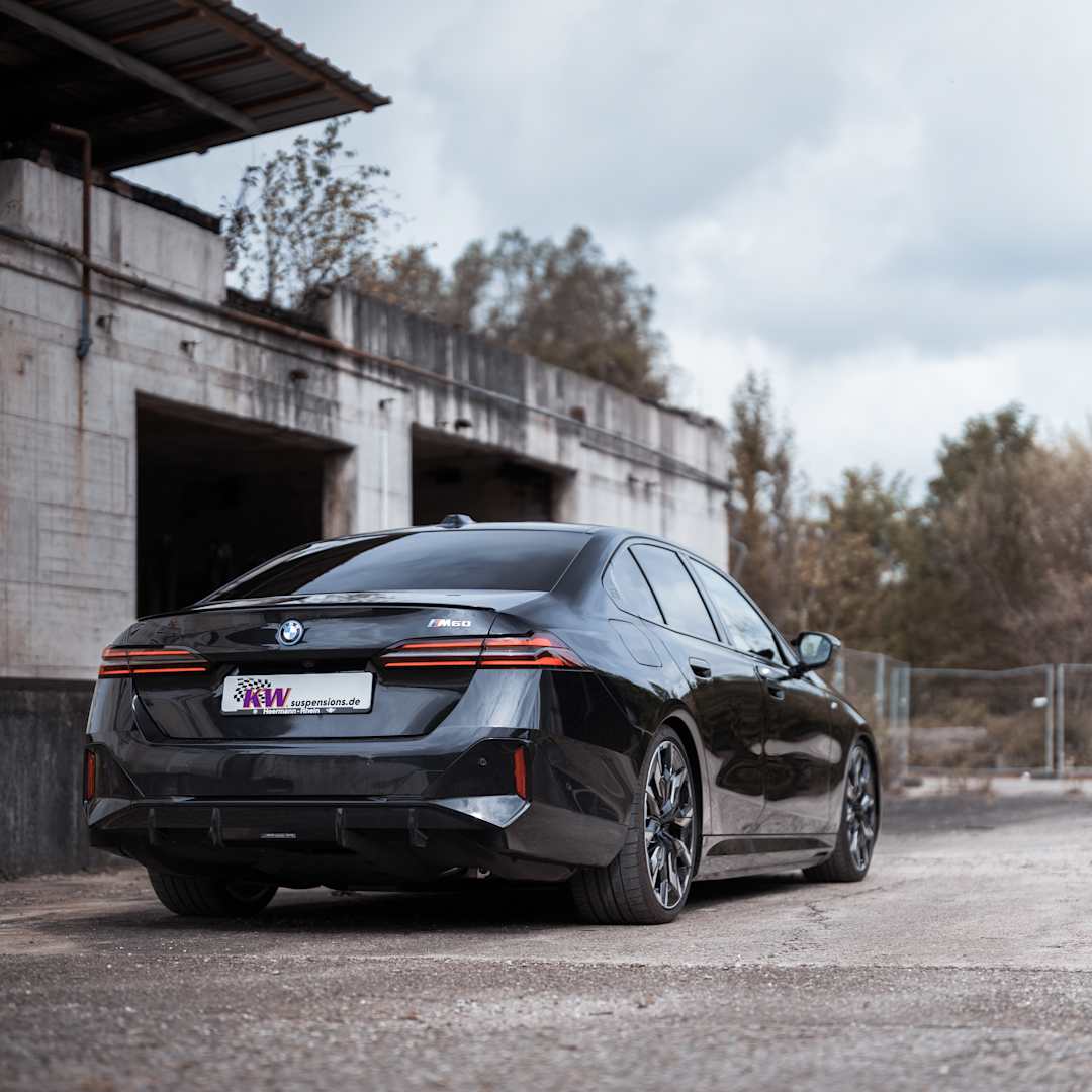 LP BMW i5 > SF 1 > Header > IT 